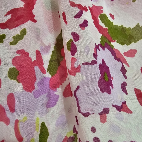 Women Within, Feminine Floral Fluttery Blouse, Easy Care, Size 1X - Picture 10 of 15
